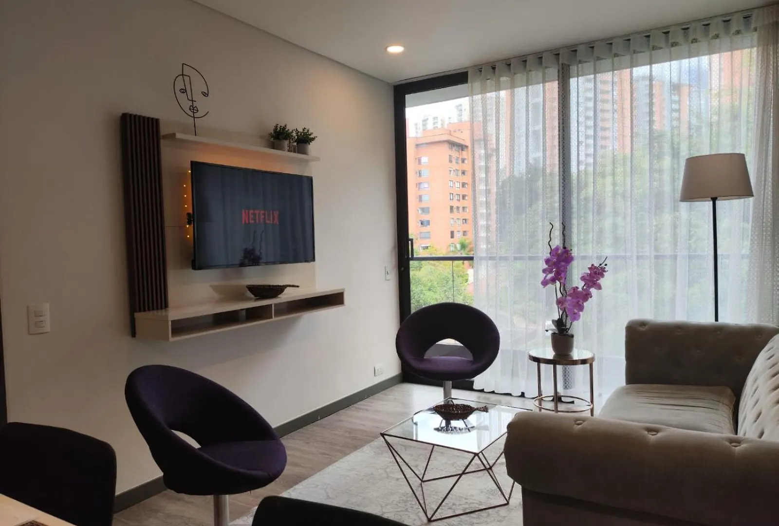Tropical Confort Suite Poblado Medellín Colombia